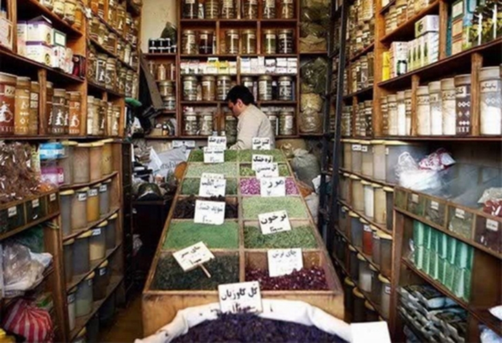 کشف ۶۹۵ قلم کالای غیرمجاز در عطاری های رفسنجان